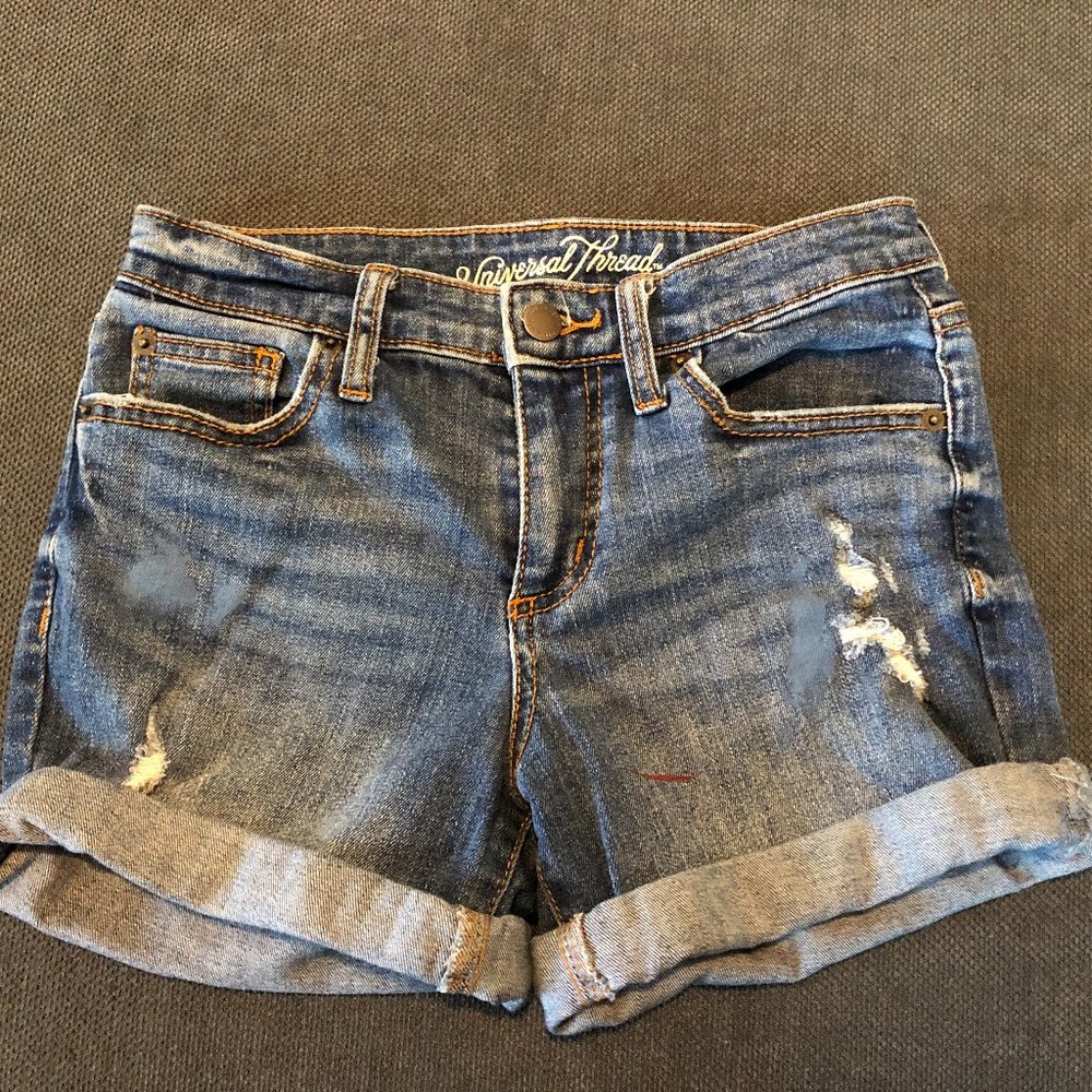 Universal Thread • Women's Mid Rise Denim Jean Boyfriend Shorts (Size 00 / 24)